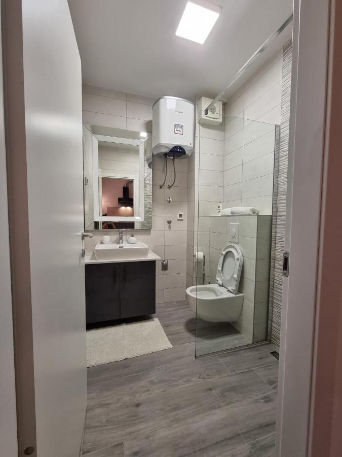 Booking Beautifull Studio Apartment Bell With Balcony And Sea View In Zadar Exterior photo