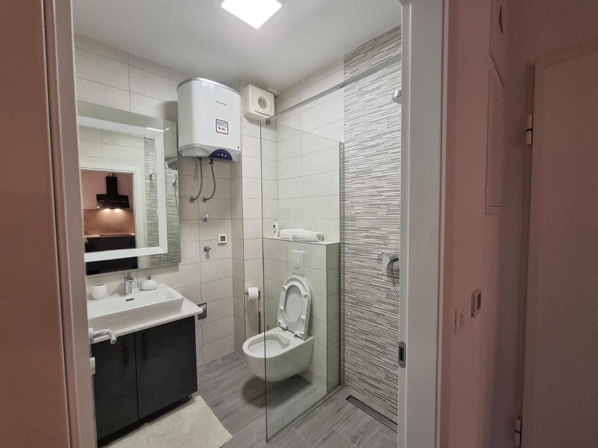 Booking Beautifull Studio Apartment Bell With Balcony And Sea View In Zadar Exterior photo